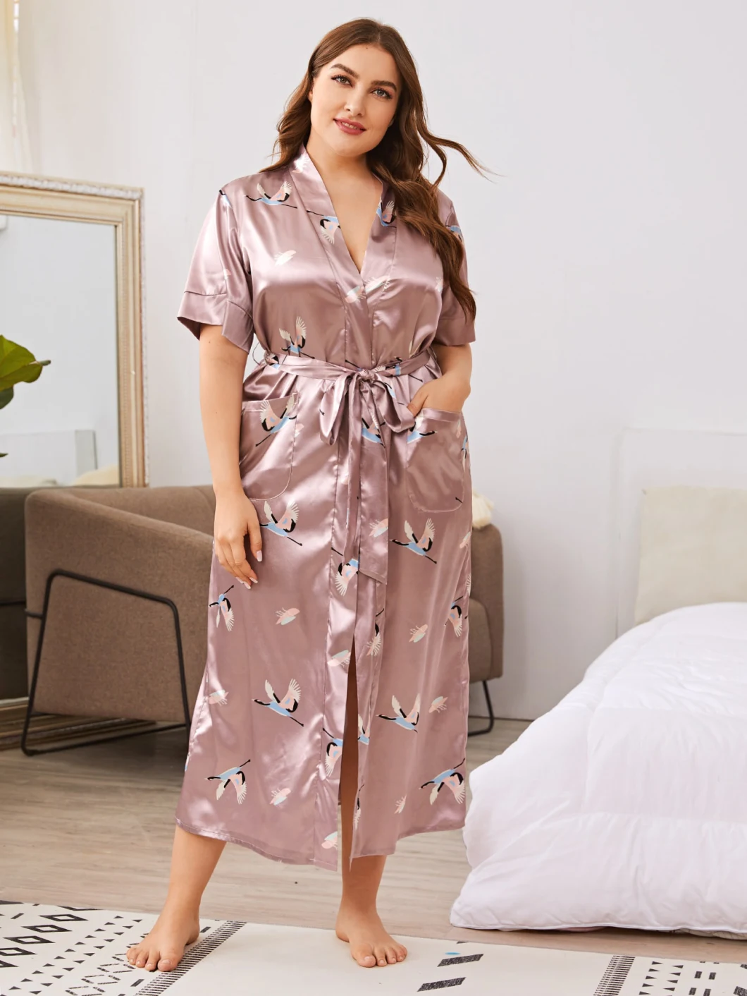 Customized Pajamas Night Suits Silk-Like Satin Luxury Women′ S Sleepwear Comfort